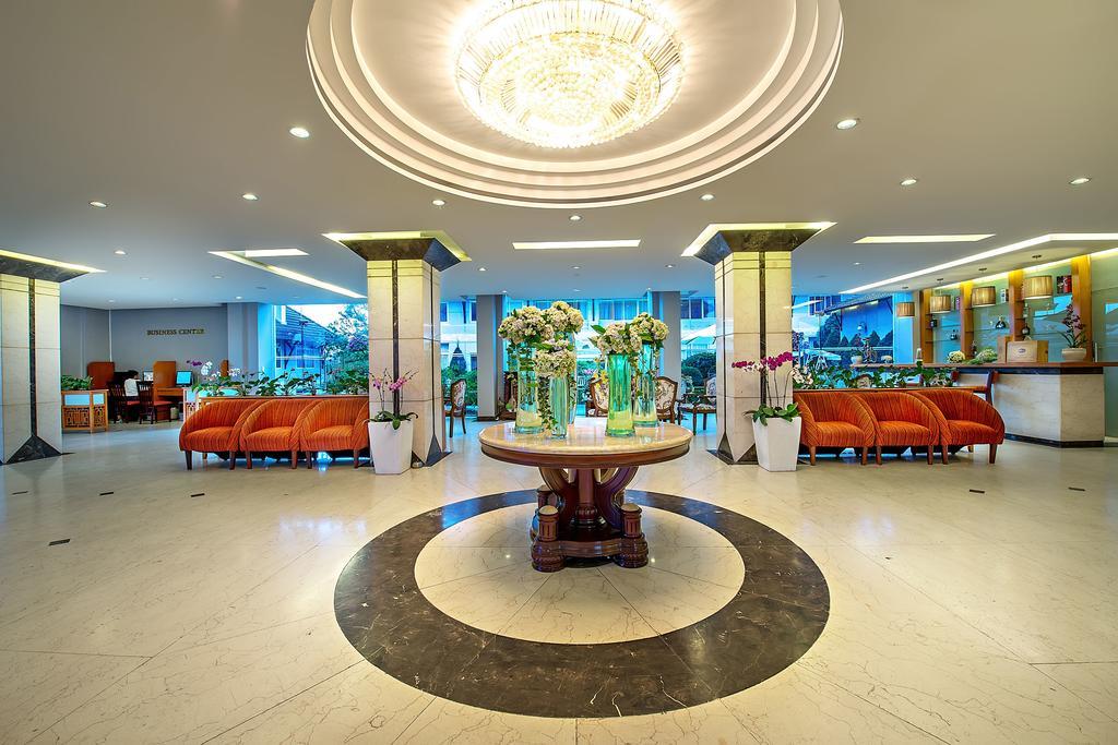 Muong Thanh Holiday Da Lat Hotel Exterior photo