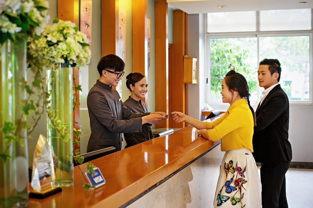 Muong Thanh Holiday Da Lat Hotel Exterior photo