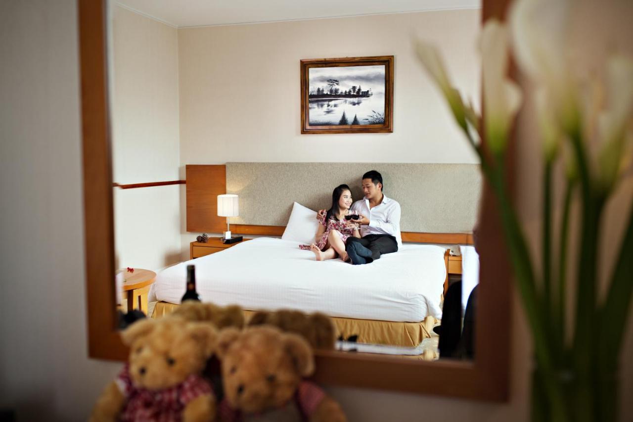 Muong Thanh Holiday Da Lat Hotel Exterior photo