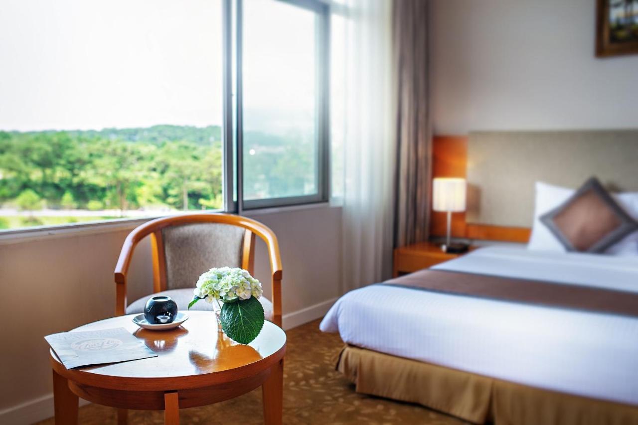 Muong Thanh Holiday Da Lat Hotel Exterior photo